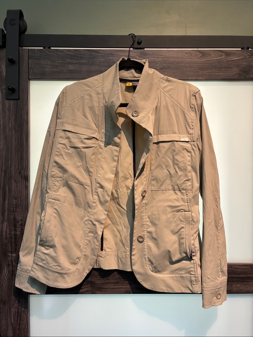 Women’s Lightweight Tan Eddie Bauer Jacket - Classic Casual Outerwear
